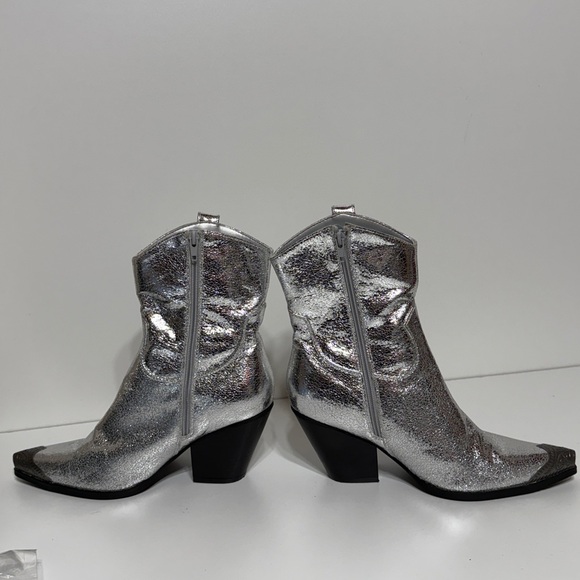 Forever 21 Silver Metallic Distressed Women's Ankle Boots - Picture 8 of 17